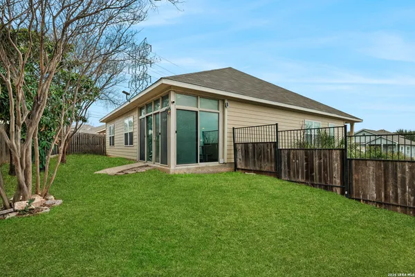 $2,150 | 9002 Summit Lake, San Antonio, TX 78245