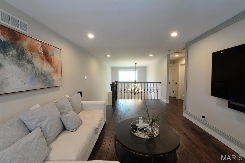 1306 South Geyer Road St. Louis, MO 63122 - Photo 12 of 61