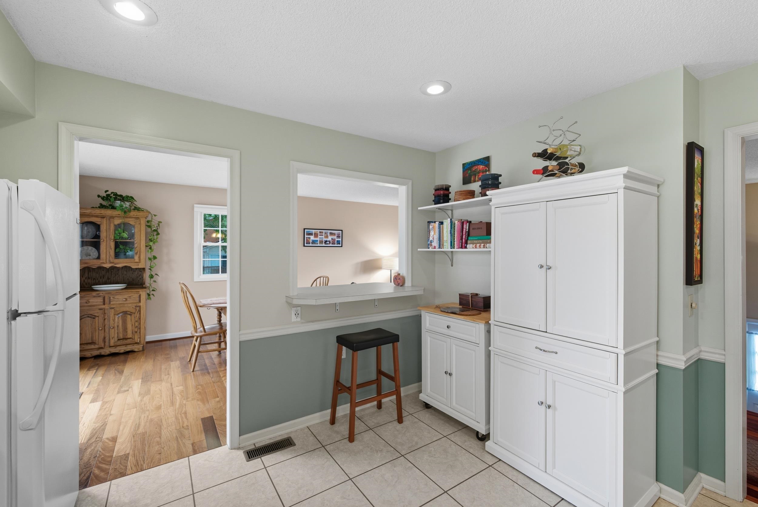 134 Rorrer Circle Harrisonburg, VA 22801 - Photo 5 of 74 a kitchen with a refrigerator a sink and dishwasher