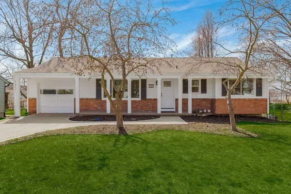 $276,350 | 709 West Clay Street, Harrisonville, MO 64701