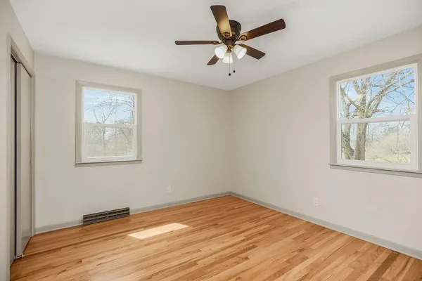 $276,350 | 709 West Clay Street, Harrisonville, MO 64701