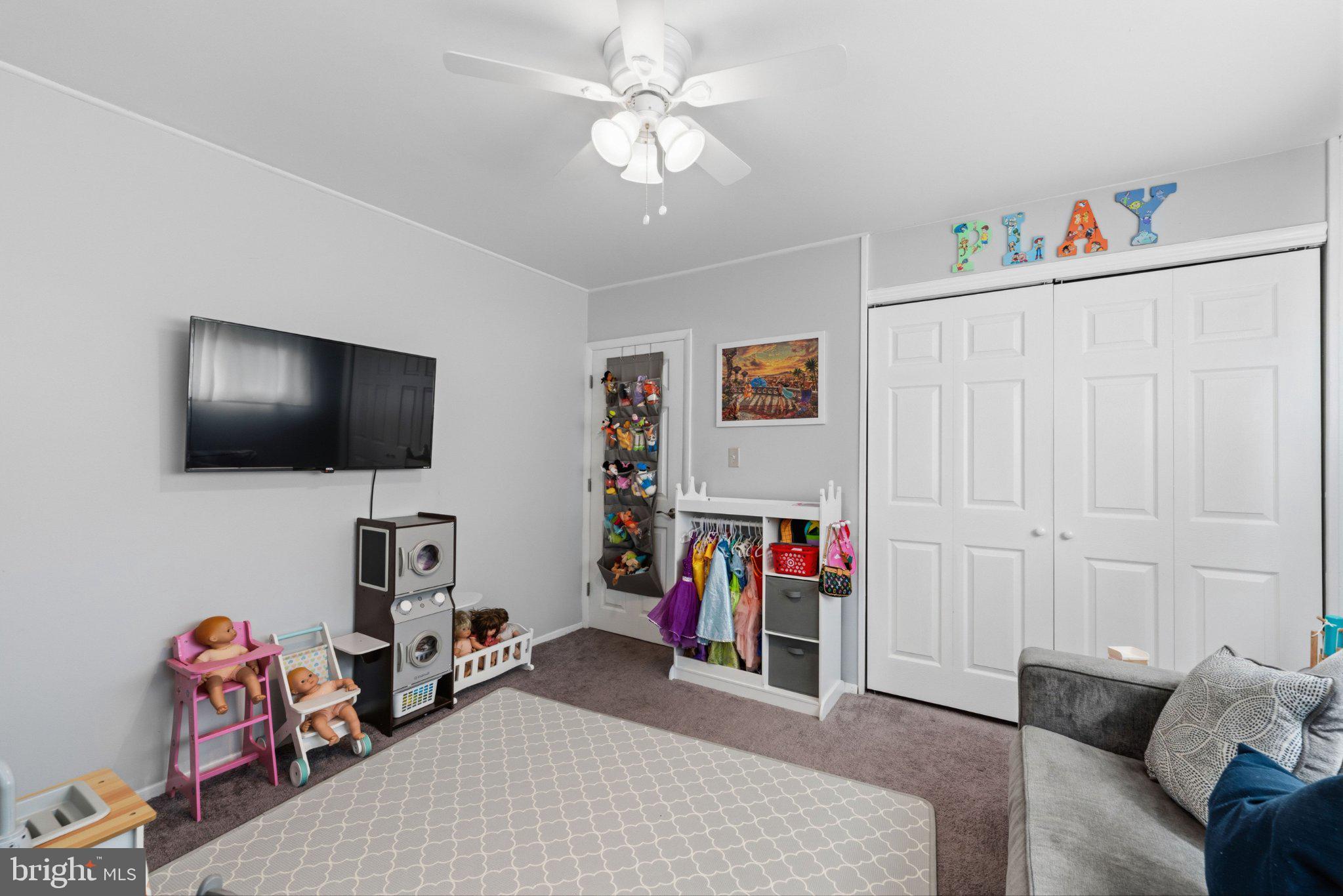 44 Quickset Road Levittown, PA 19057 - Photo 19 of 28 Bright and playful children's retreat.