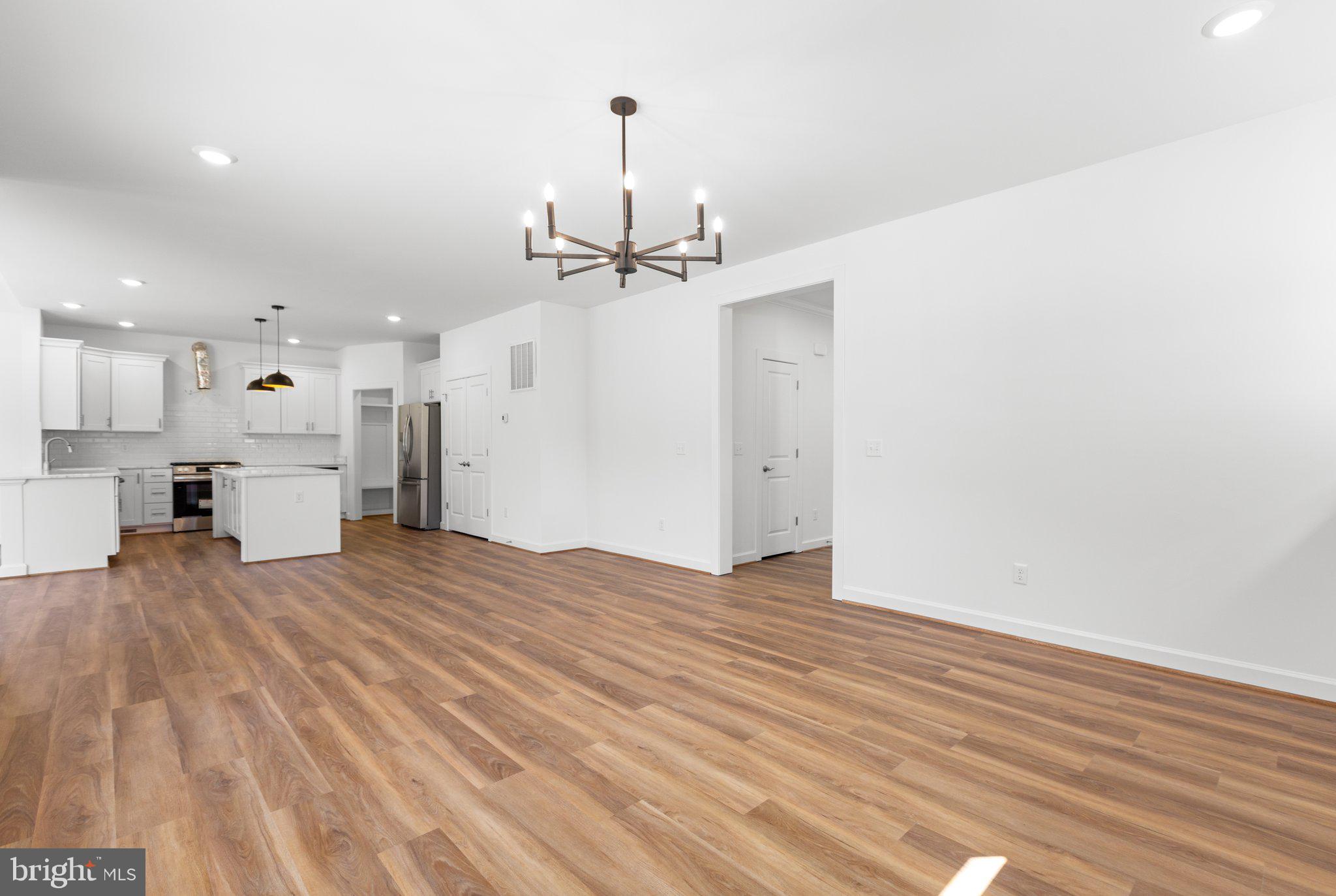 1365 Mountain View Road Stafford, VA 22554 - Photo 9 of 48 Gallery Image 9