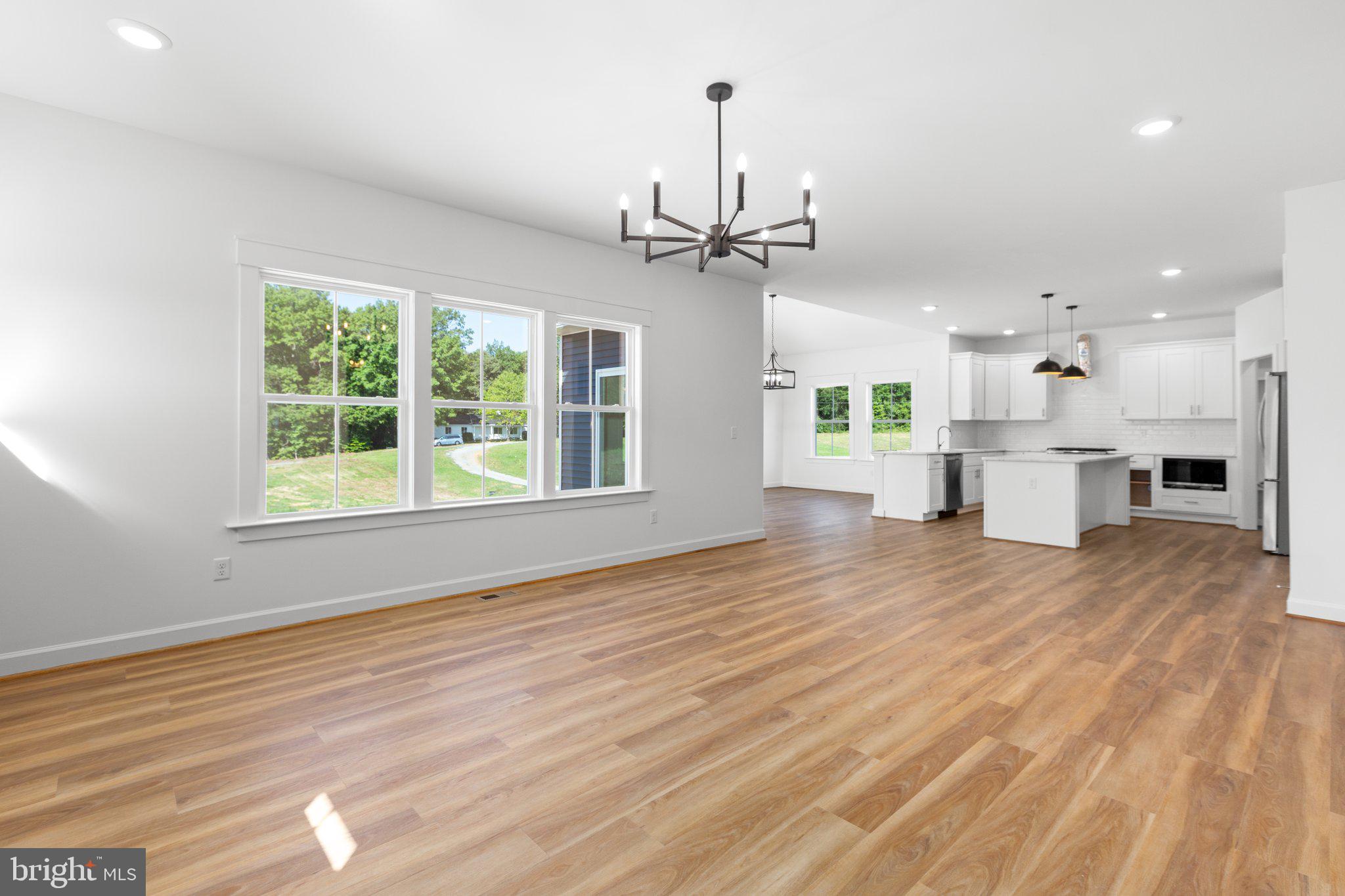 1365 Mountain View Road Stafford, VA 22554 - Photo 10 of 48 Gallery Image 10