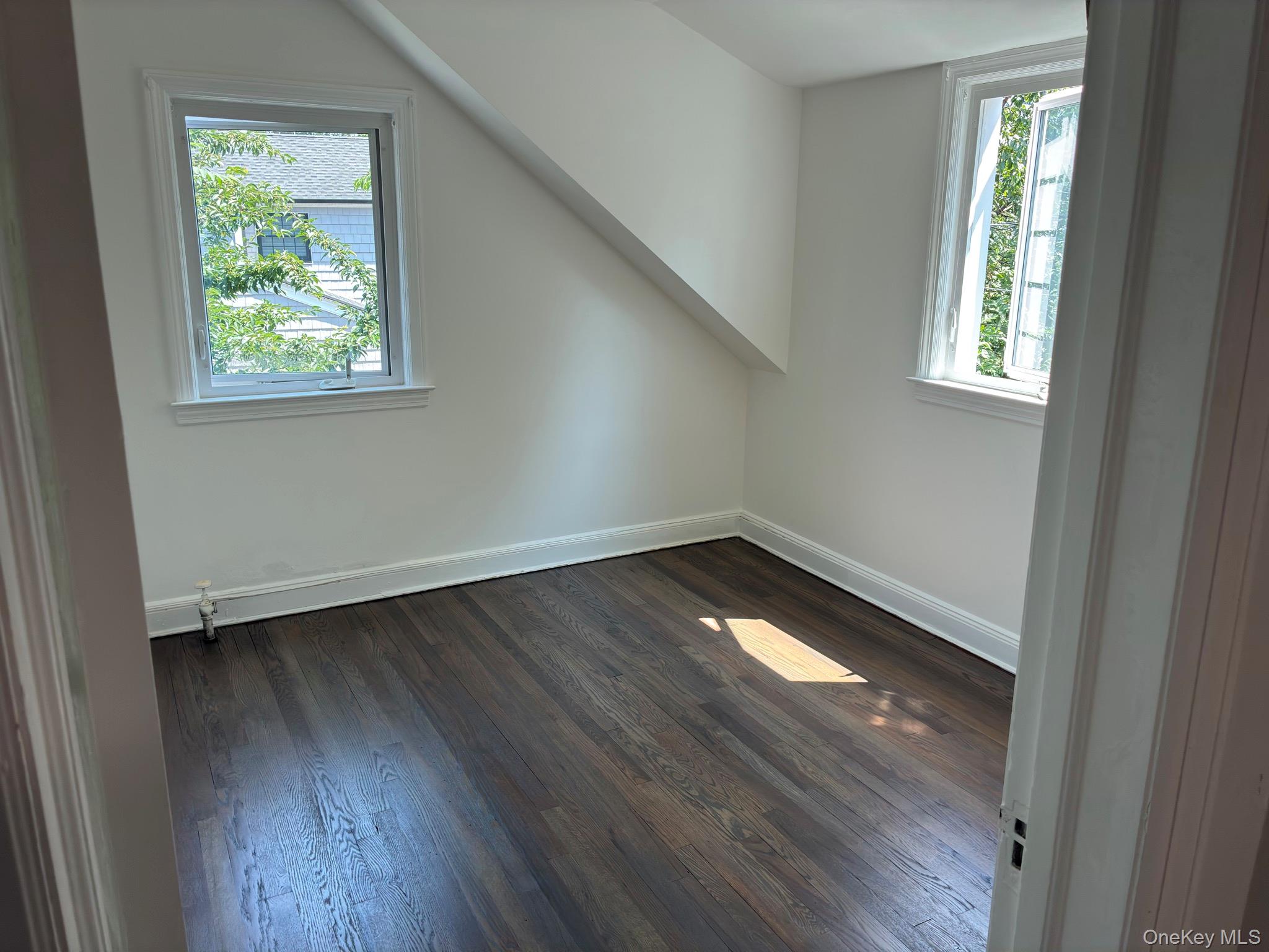 10 Ridge Road Williston Park, NY 11596 - Photo 15 of 26