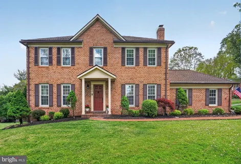 $1,250,000 | 2935 Miller Heights Road, Oakton, VA 22124
