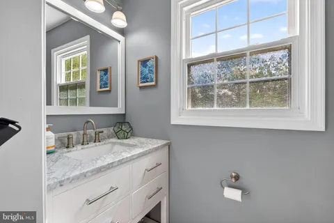 $1,250,000 | 2935 Miller Heights Road, Oakton, VA 22124