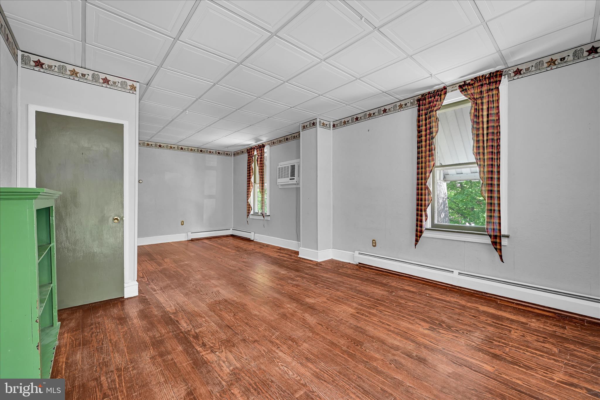 147 Walnut Street Mohnton, PA 19540 - Photo 23 of 46 a view of an empty room with a window