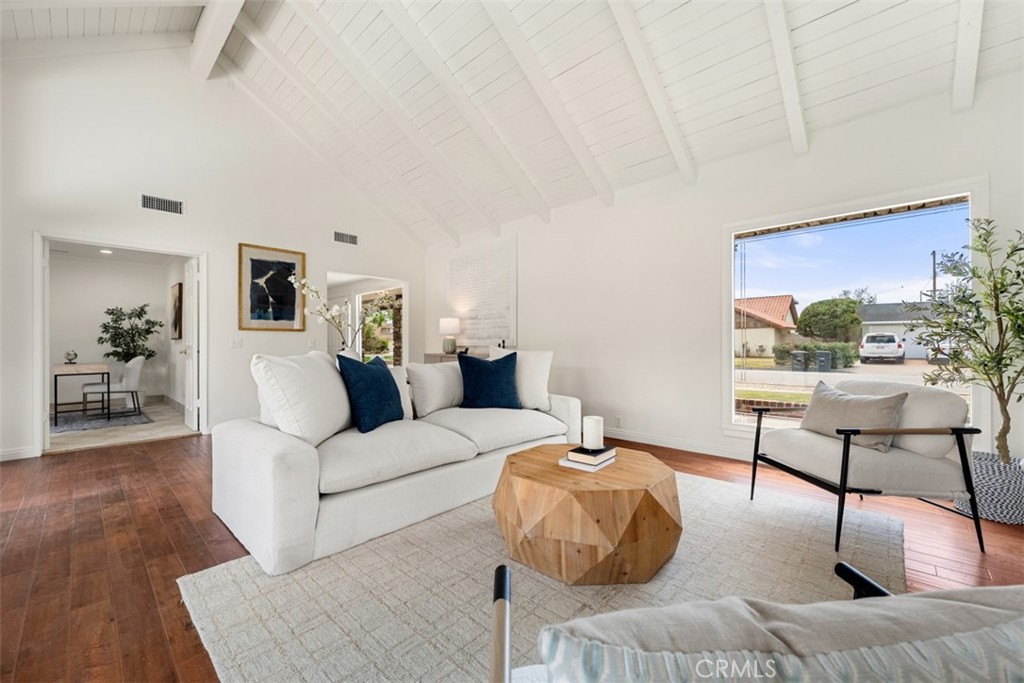 593 South Kensington Road Orange, CA 92869 - Photo 6 of 48
