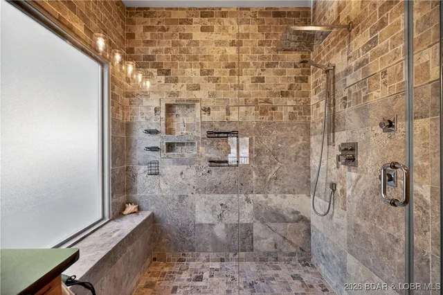 $985,000 | 177 Ridgewood Drive, Lake Ozark, MO 65049