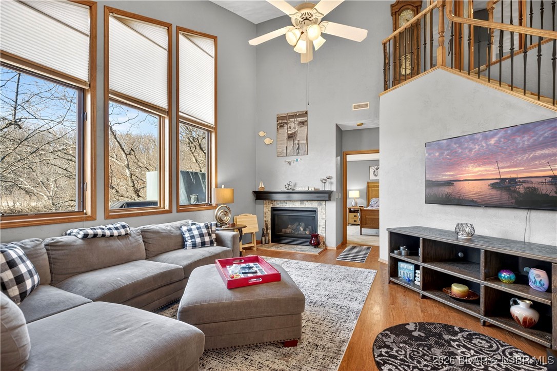 177 Ridgewood Drive Lake Ozark, MO 65049 - Photo 4 of 49 Living Room