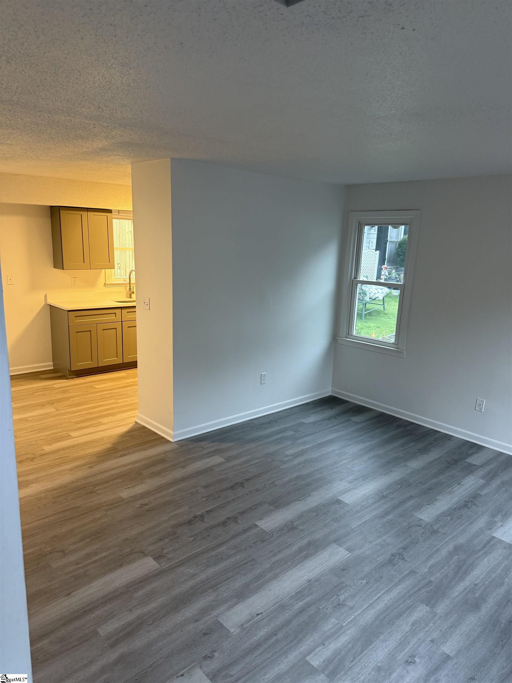 20 Starlake Road Simpsonville, SC 29681 - Photo 2 of 18 Gallery Image 2