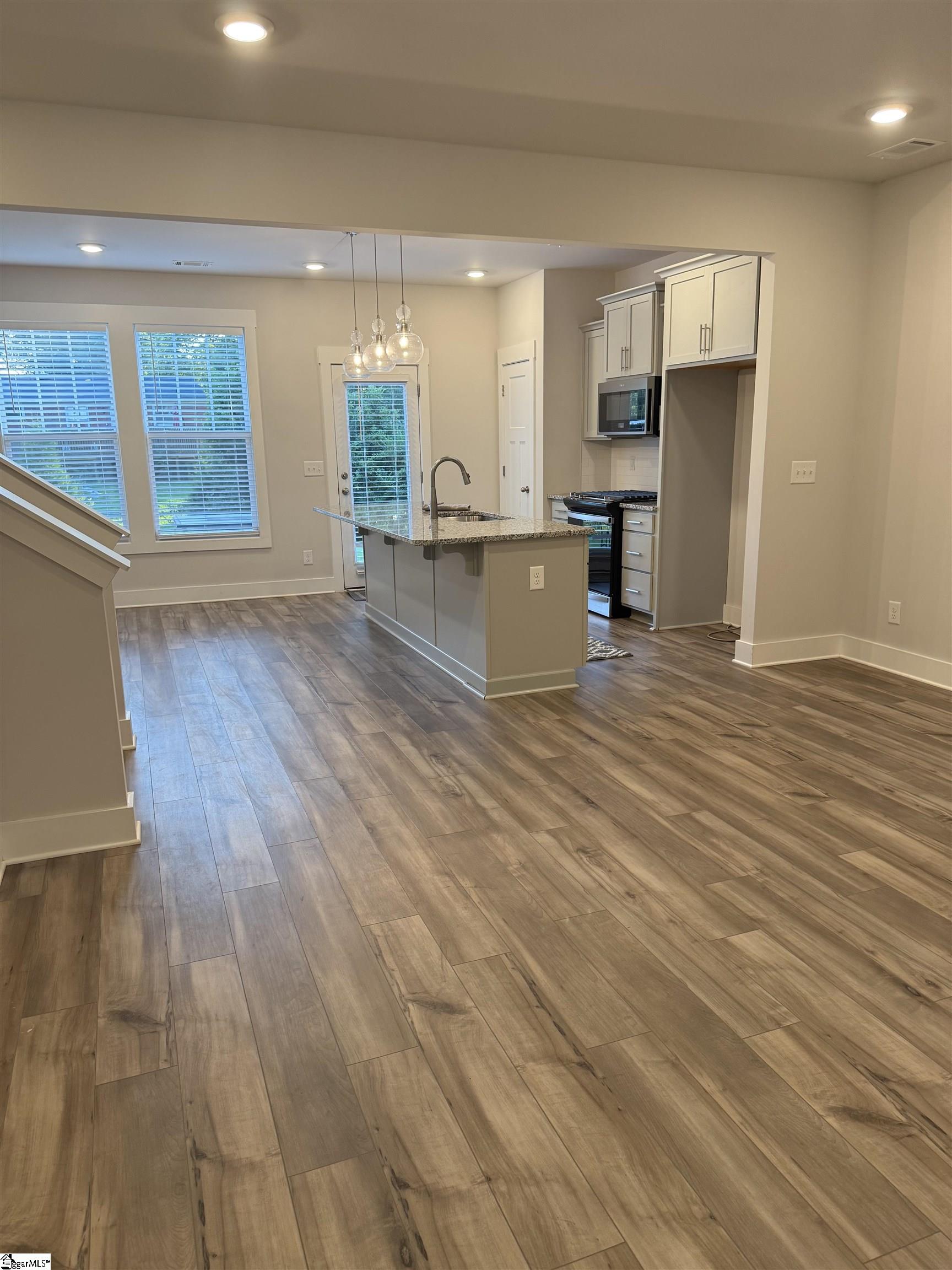 20 Starlake Road Simpsonville, SC 29681 - Photo 4 of 18 Gallery Image 4