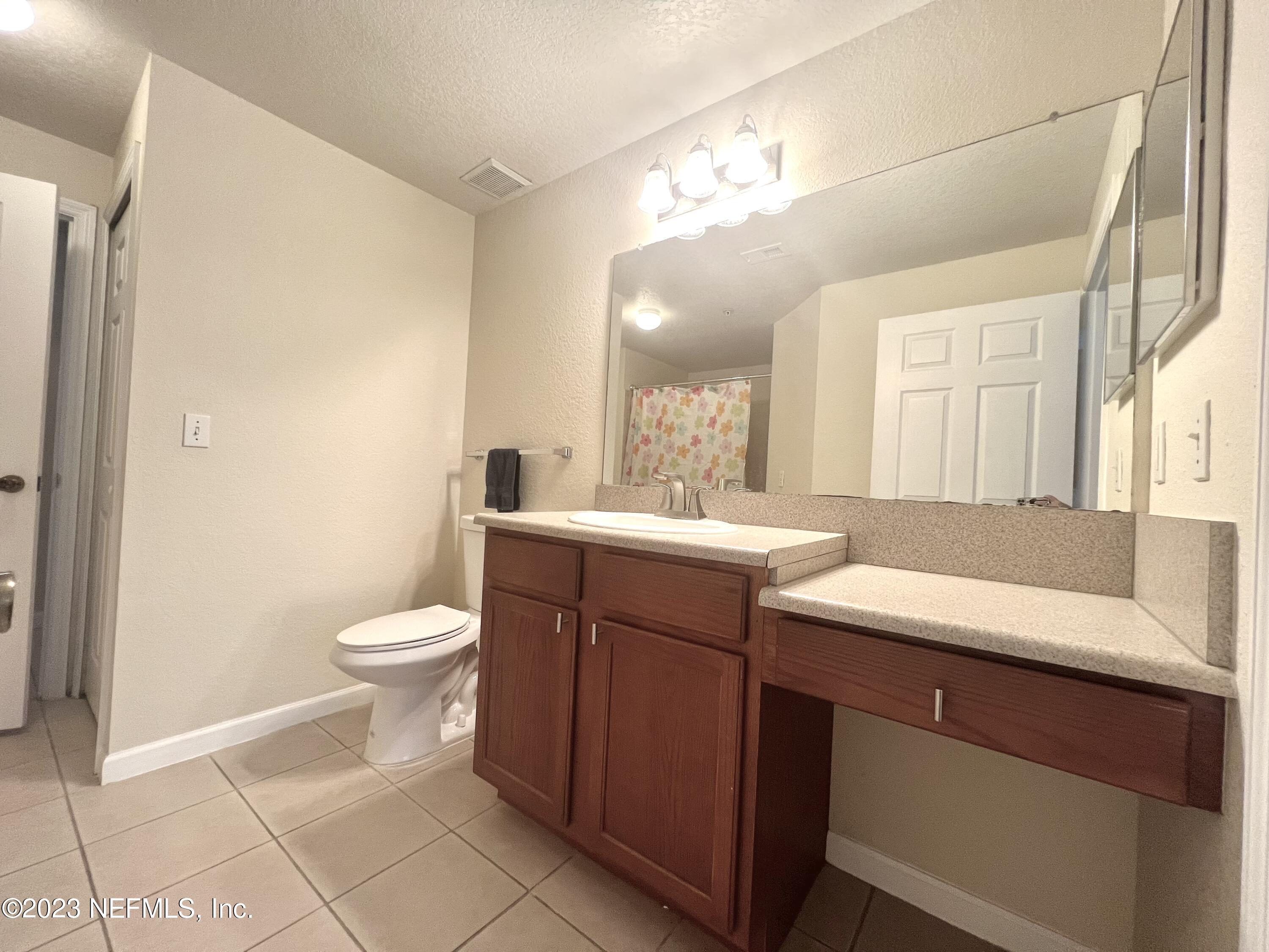 8550 Touchton Road, Unit 1812 Jacksonville, FL 32216 - Photo 19 of 30 2nd Bathroom