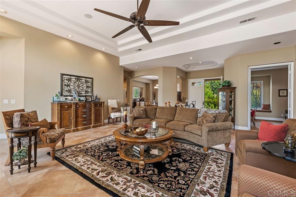 3847 Cedar Vale Way Fallbrook, CA 92028 - Photo 3 of 25 Gallery Image 3
