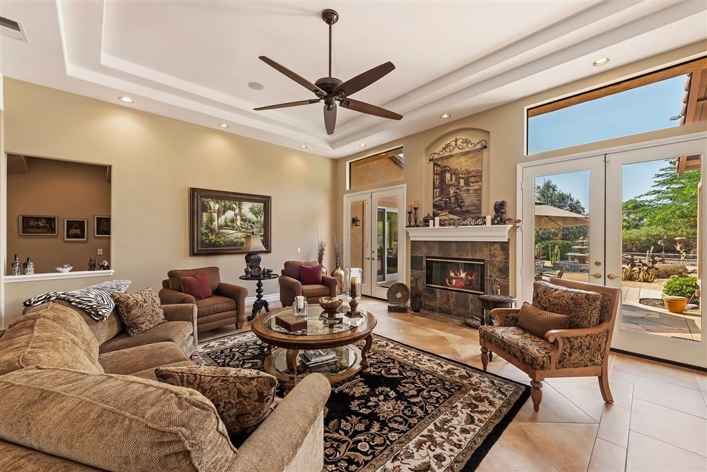3847 Cedar Vale Way Fallbrook, CA 92028 - Photo 4 of 25 Gallery Image 4