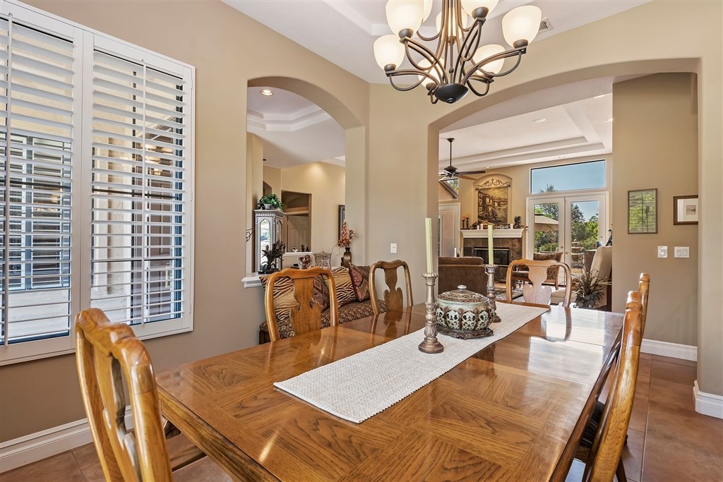 3847 Cedar Vale Way Fallbrook, CA 92028 - Photo 6 of 25 Gallery Image 6