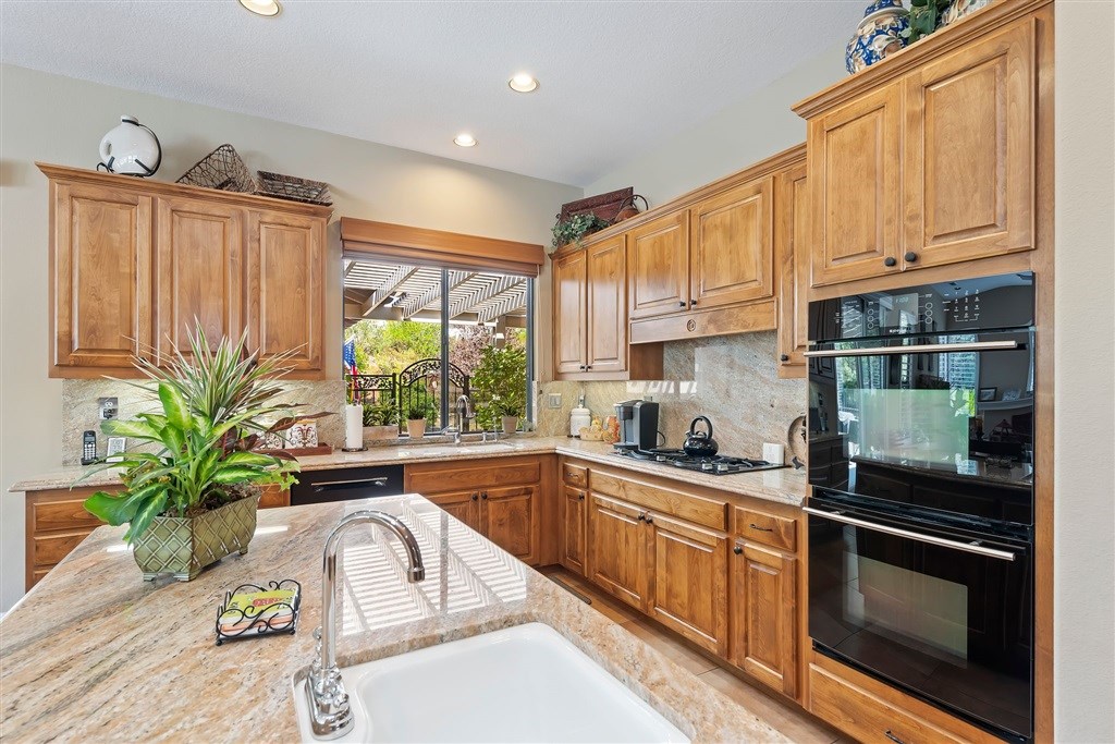 3847 Cedar Vale Way Fallbrook, CA 92028 - Photo 10 of 25 Gallery Image 10
