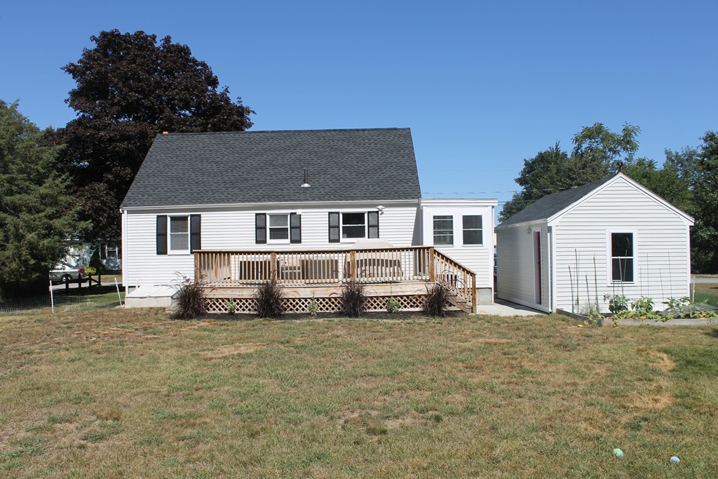 67 Colasanti Road Weymouth, MA 02191 - Photo 13 of 16 a view of a house with a yard