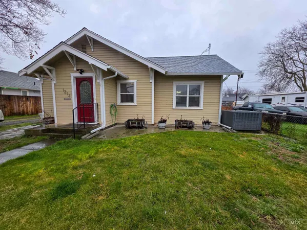 $319,999 | 1212 7th Street, Clarkston, WA 99403