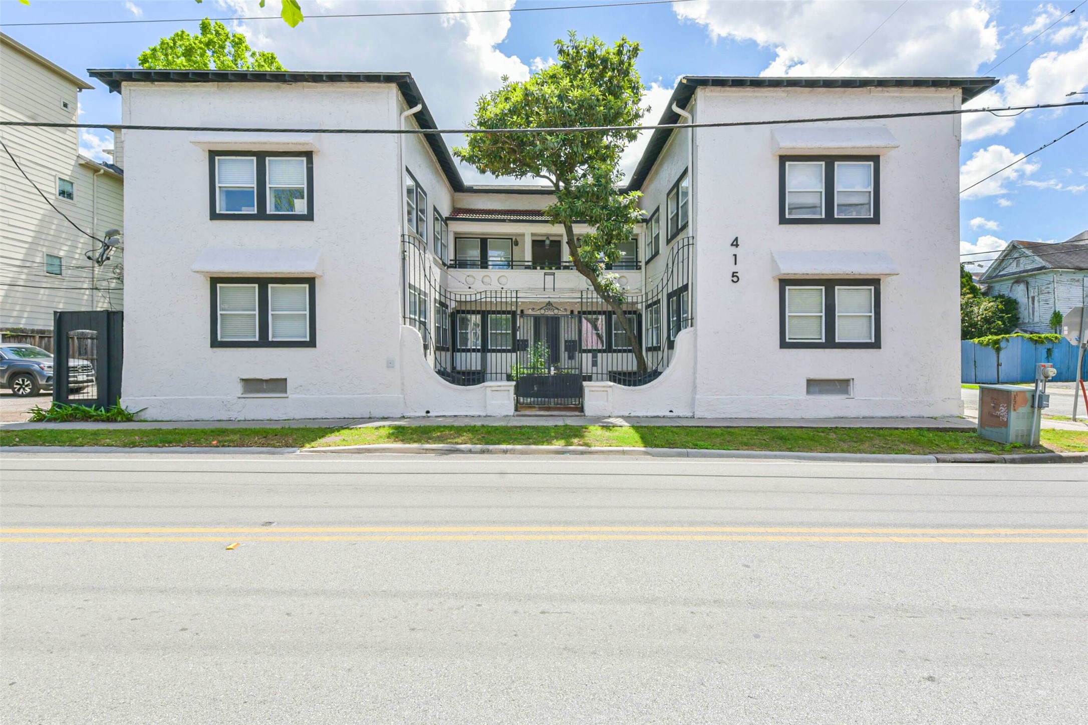 415 Fairview Street, Unit 8 Houston, TX 77006 - Photo 1 of 19 2B 1B Fully Updated Apartment - Light filled open living space w/updated flooring, light fixtures and fan. *ALL APPLIANCES INCLUDED* Stackable W/D in unit!