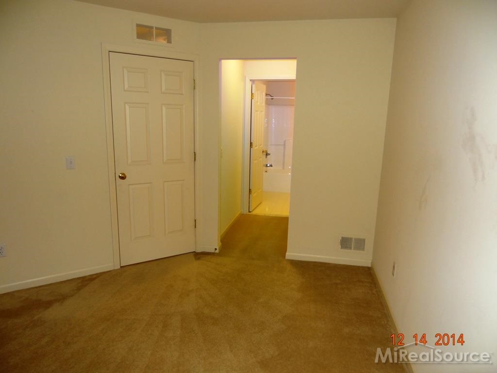 3132 Asher Road, Unit 34 Ann Arbor, MI 48104 - Photo 11 of 16
