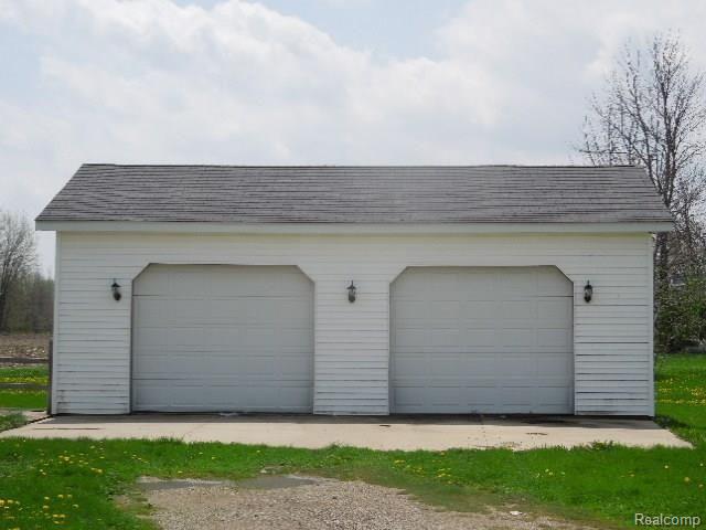 3005 Galbraith Line Road Brown City, MI 48416 - Photo 22 of 24 DSCN1757.jpg