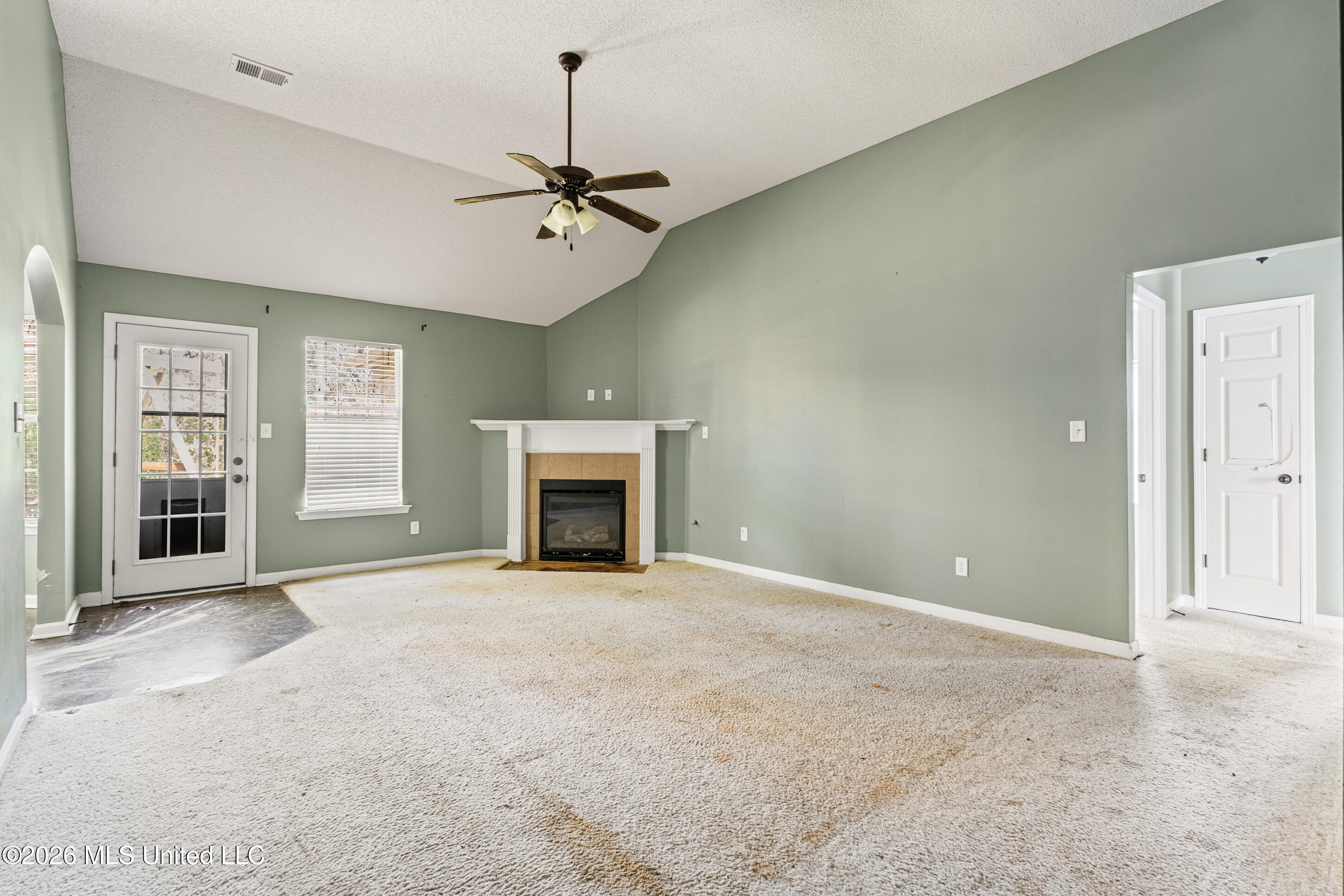 250 Vaiden Ridge Cove Hernando, MS 38632 - Photo 4 of 26 4__dsc2310_print