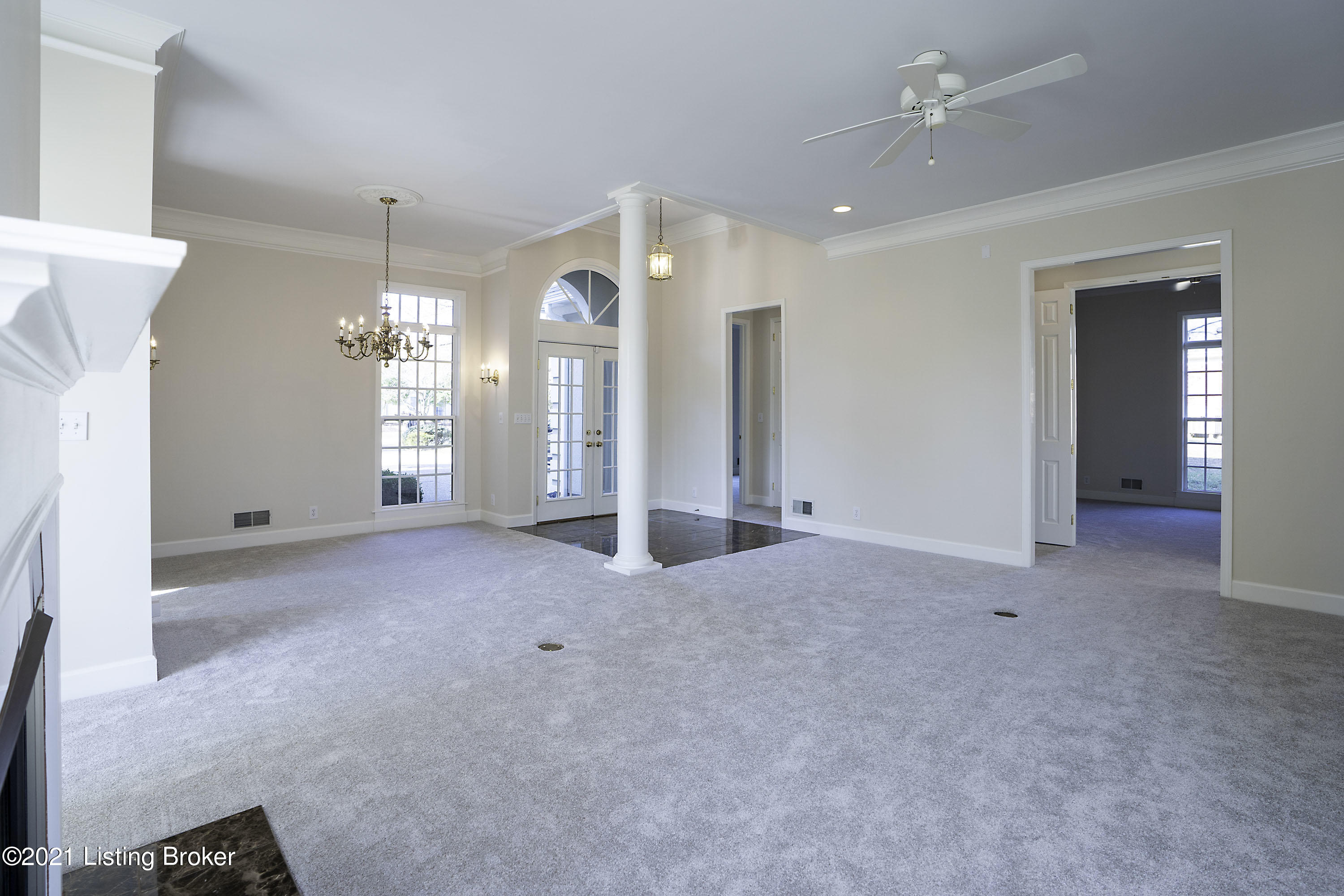 5705 Timber Ridge Drive Prospect, KY 40059 - Photo 3 of 22 Living Room/Entry