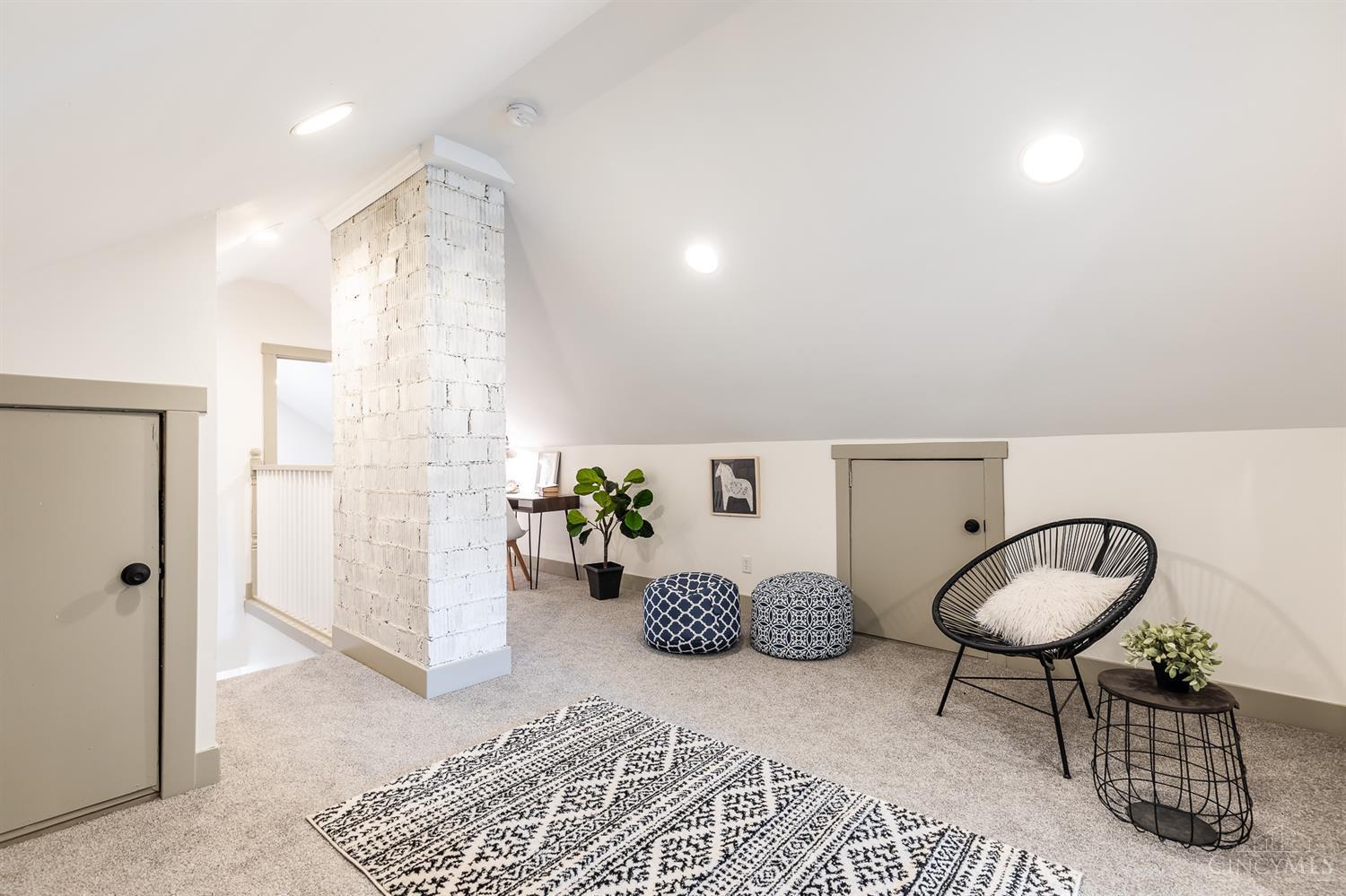 3161 Diehl Road Cincinnati, OH 45211 - Photo 21 of 31 Gallery Image 21