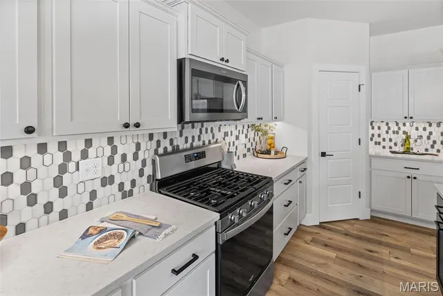 $495,000 | 6 Mullford Way, Troy, IL 62294