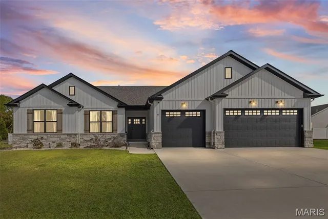 $495,000 | 6 Mullford Way, Troy, IL 62294
