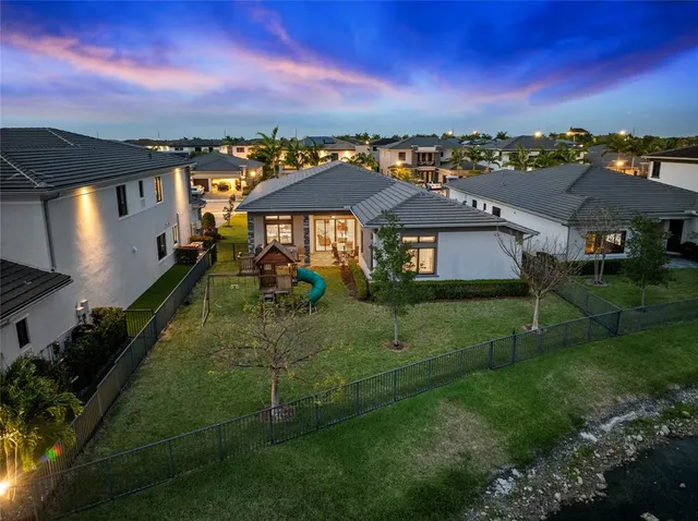 $1,199,900 | 10490 Mira Vista Drive, Parkland, FL 33076