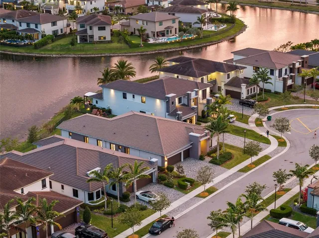 $1,199,900 | 10490 Mira Vista Drive, Parkland, FL 33076