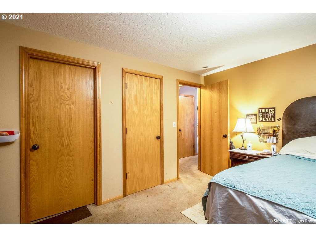 4252 Cole Way Springfield, OR 97478 - Photo 14 of 19