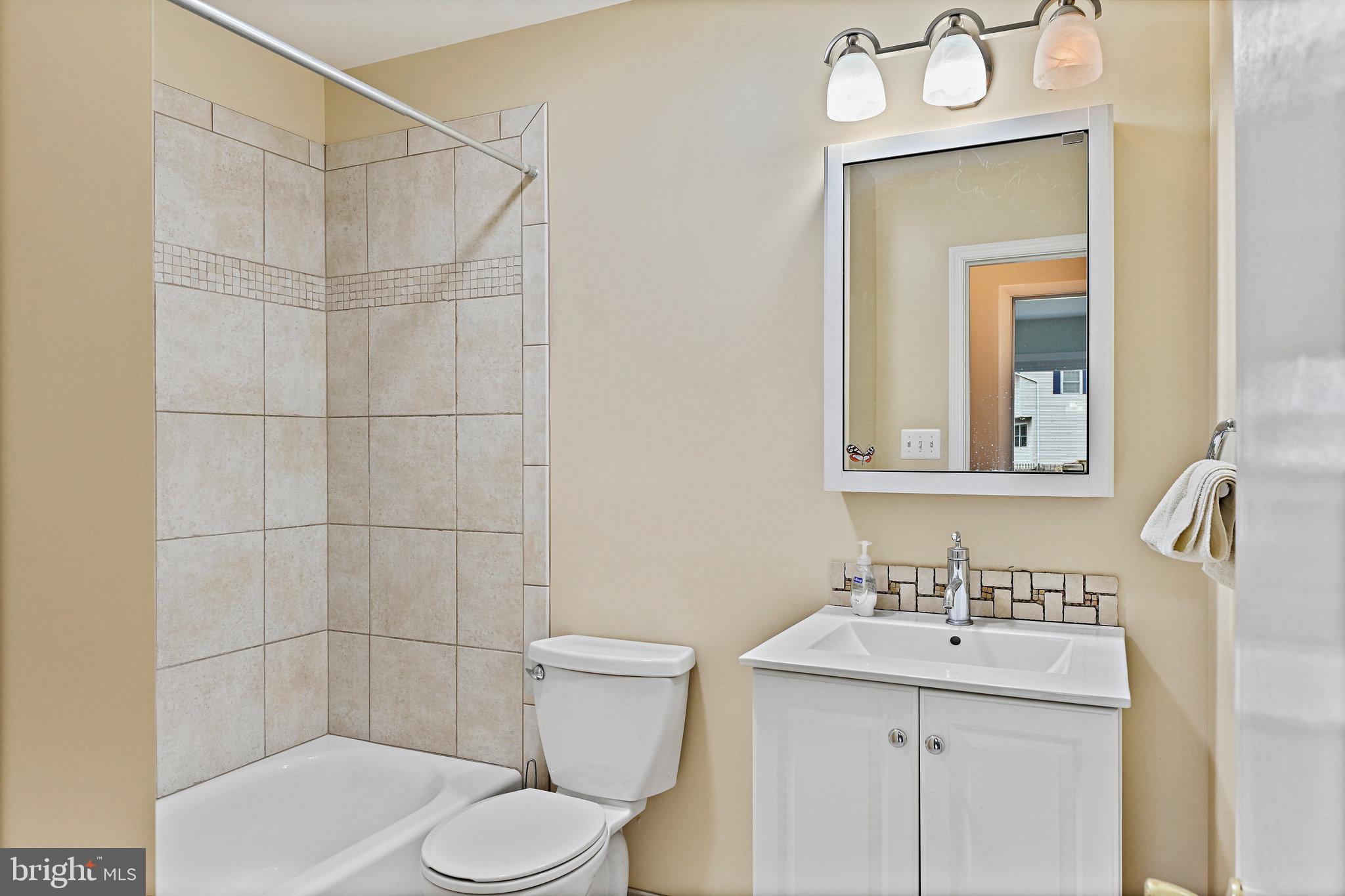 8340 Carnegie Drive Vienna, VA 22180 - Photo 15 of 22