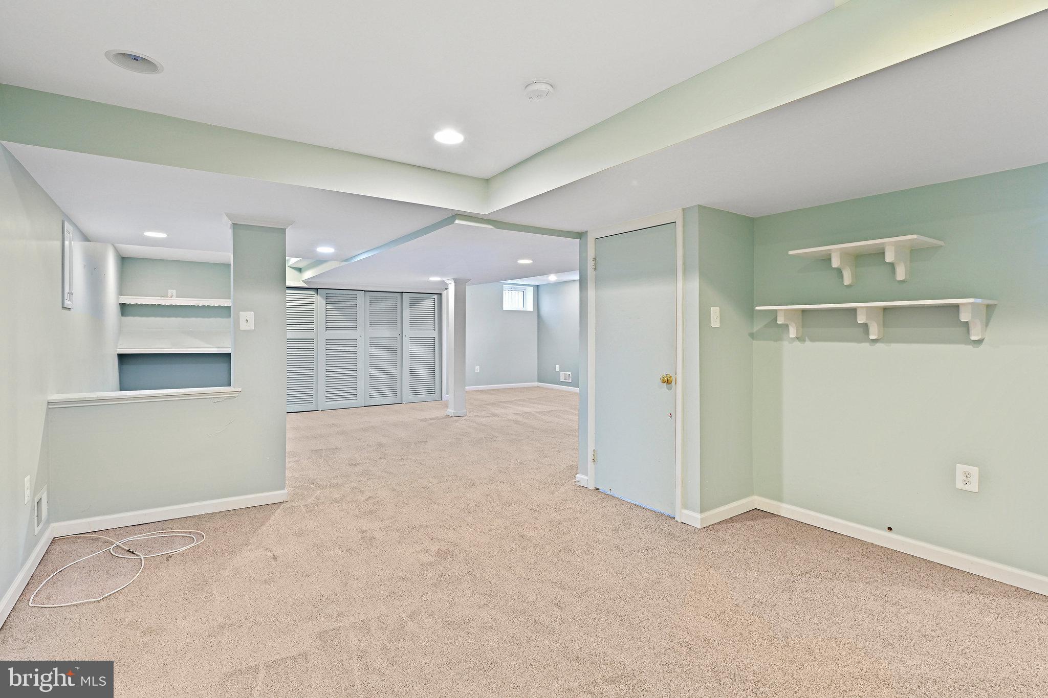 8340 Carnegie Drive Vienna, VA 22180 - Photo 20 of 22