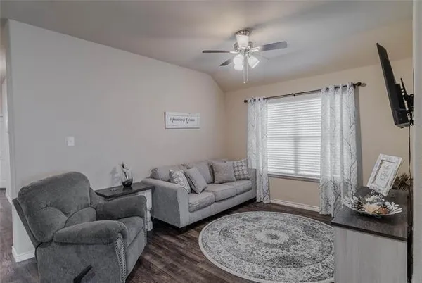 $3,100 | 562 Jamestown Lane, Fate, TX 75189