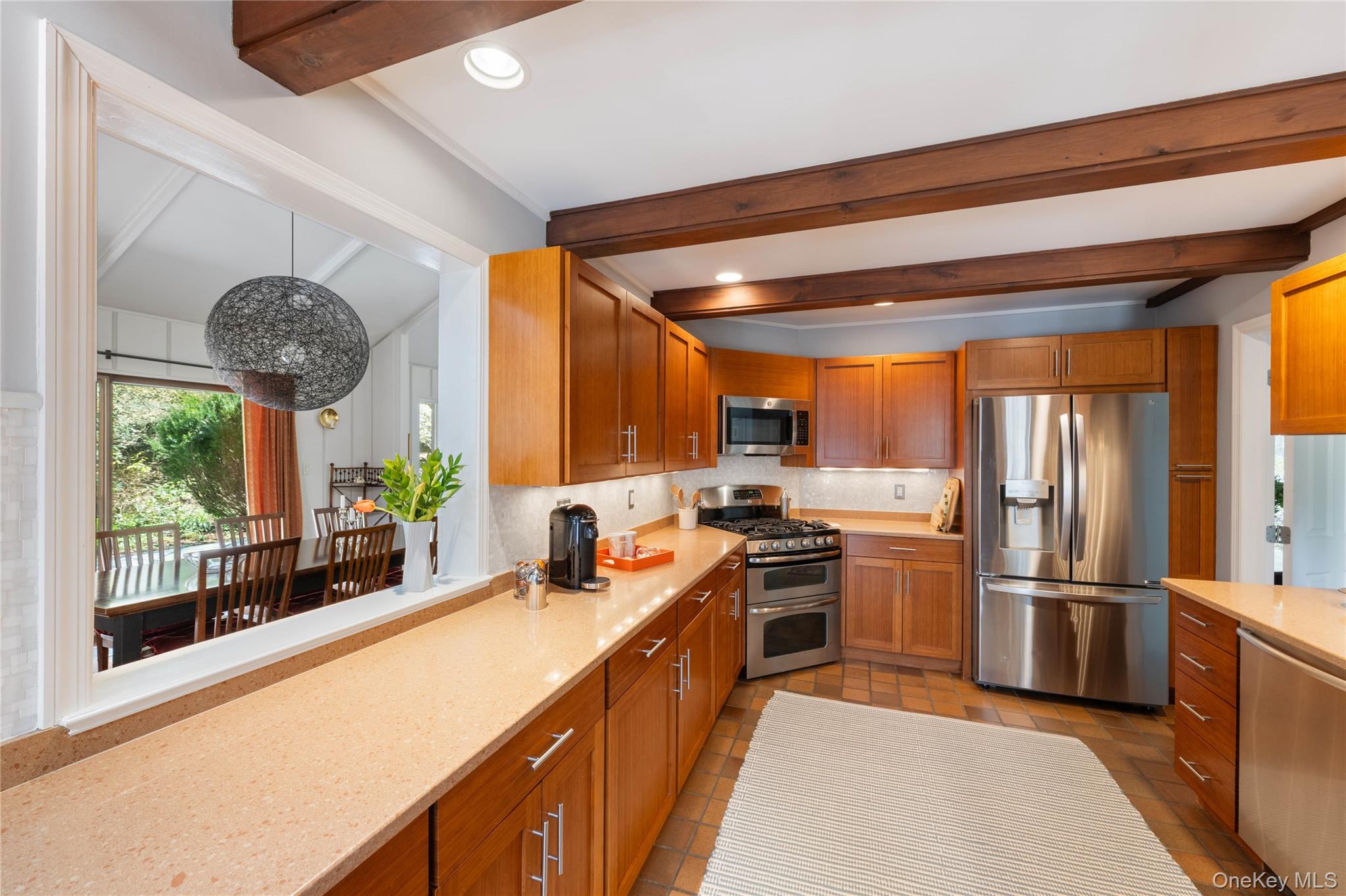 20 Lewis Road Irvington, NY 10533 - Photo 14 of 33 Stylishly updated kitchen.