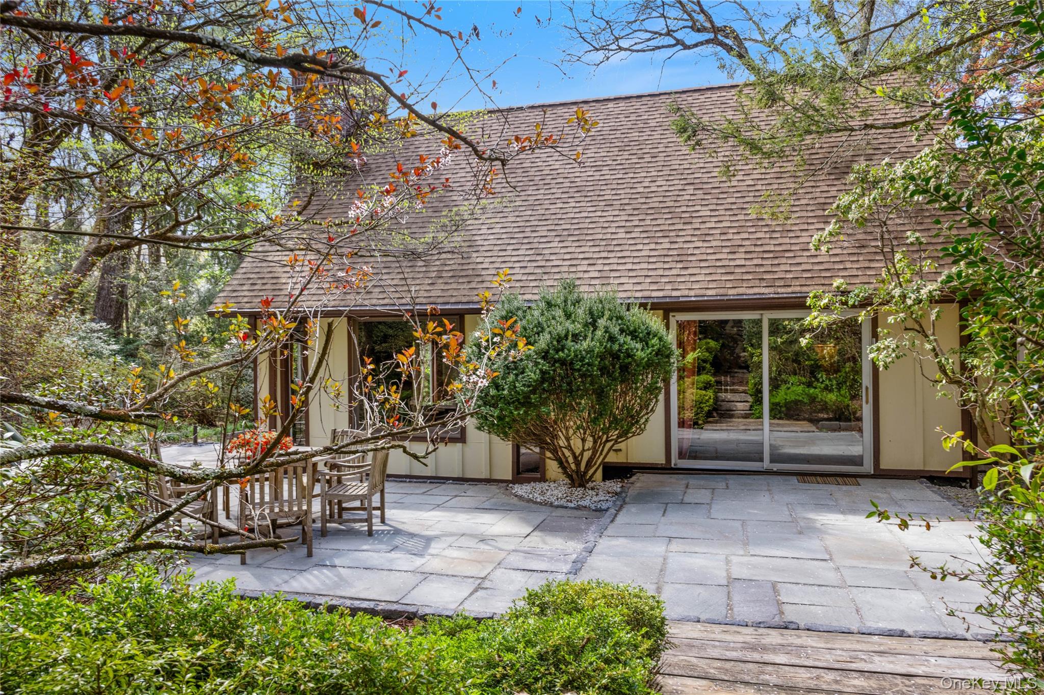 20 Lewis Road Irvington, NY 10533 - Photo 26 of 33 A perfect setting for al fresco meals and entertaining.