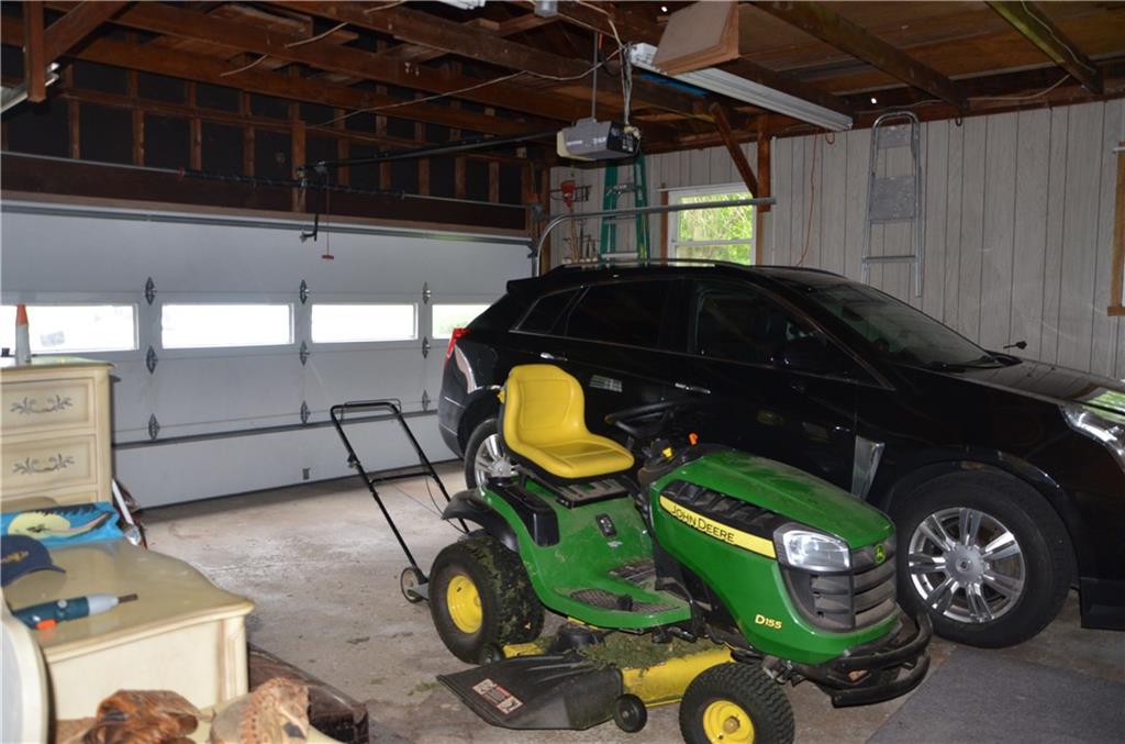 2345 Valley View Road Hermitage, PA 16148 - Photo 17 of 23 attached garage