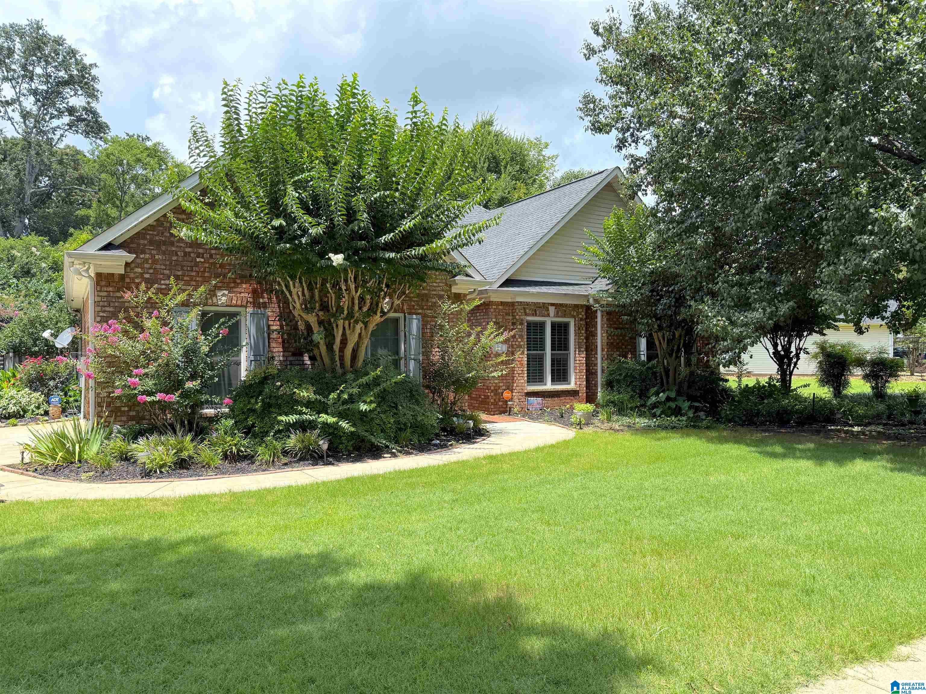 170 Sunset Trail Alabaster, AL 35007 - Photo 2 of 42