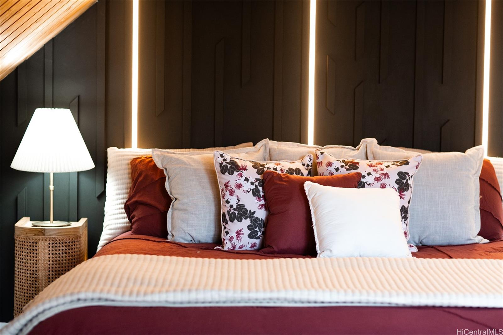 337 Wanaao Road Kailua, HI 96734 - Photo 15 of 25