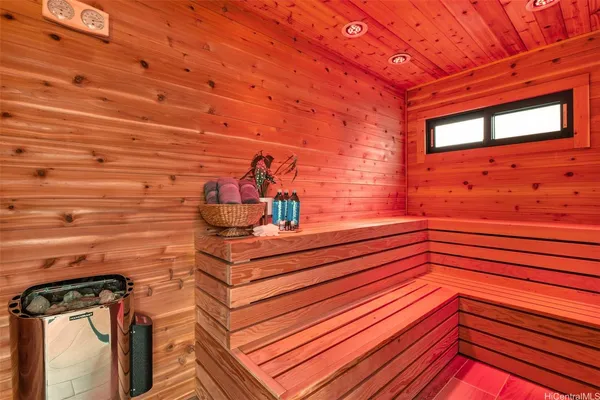 $4,270,000 | 337 Wanaao Road, Kailua, HI 96734