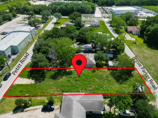 $180,000 | 15527 Petitt Road, Sugar Land, TX 77498