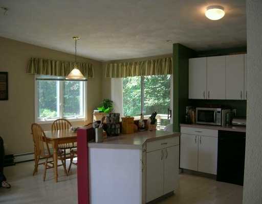 234 Shenandoah Road Warwick, RI 02886 - Photo 2 of 2 Kitchen.