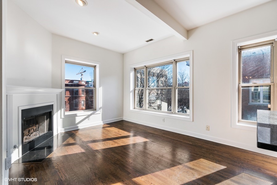 4640 North Racine Avenue, Unit 3 Chicago, IL 60640 - Photo 3 of 11 Gallery Image 3