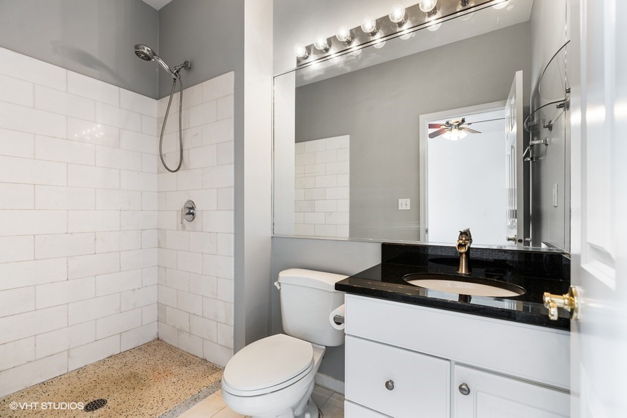 4640 North Racine Avenue, Unit 3 Chicago, IL 60640 - Photo 8 of 11 Gallery Image 8