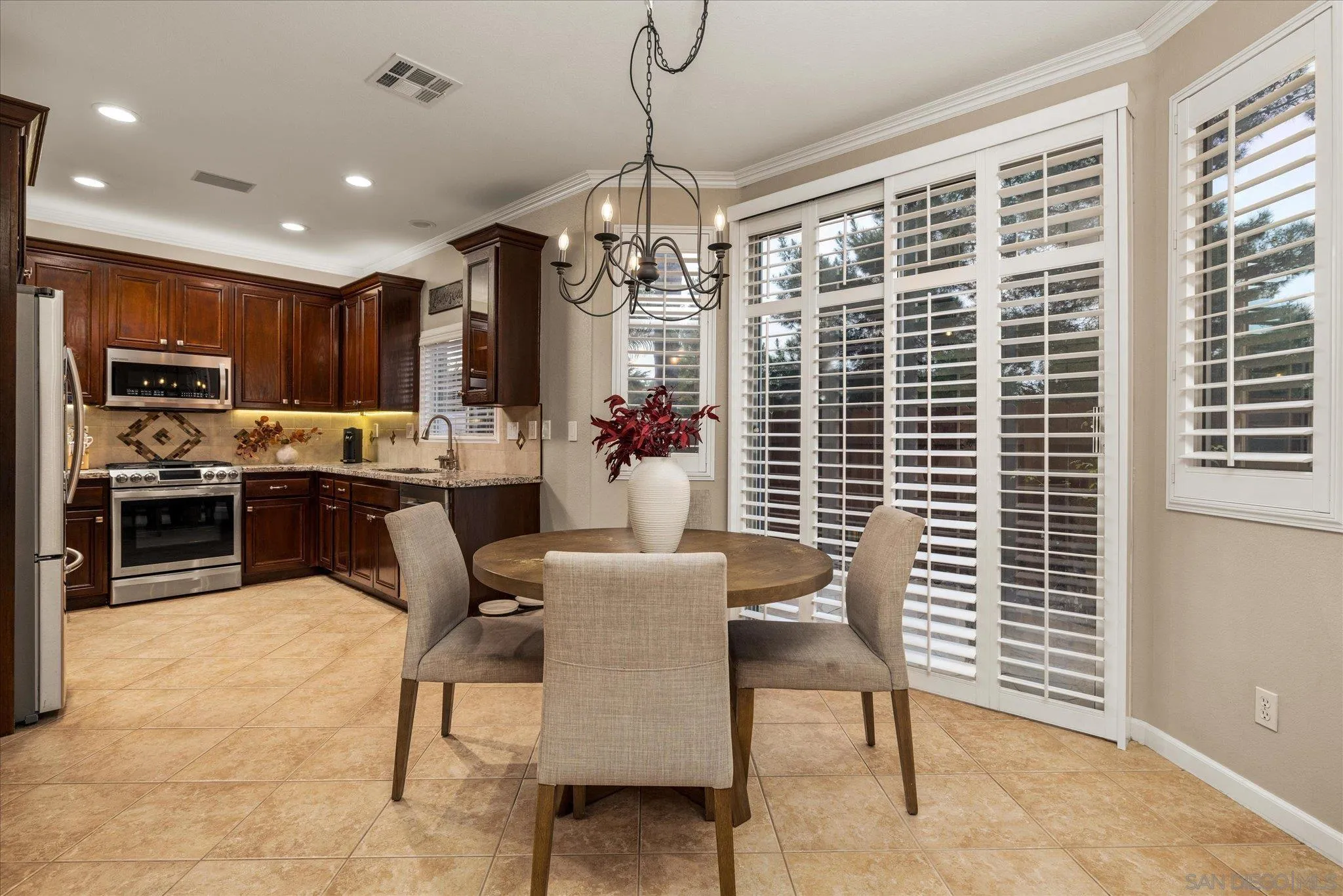 2940 Sunhaven Court Alpine, CA 91901 - Photo 12 of 39 Gallery Image 12