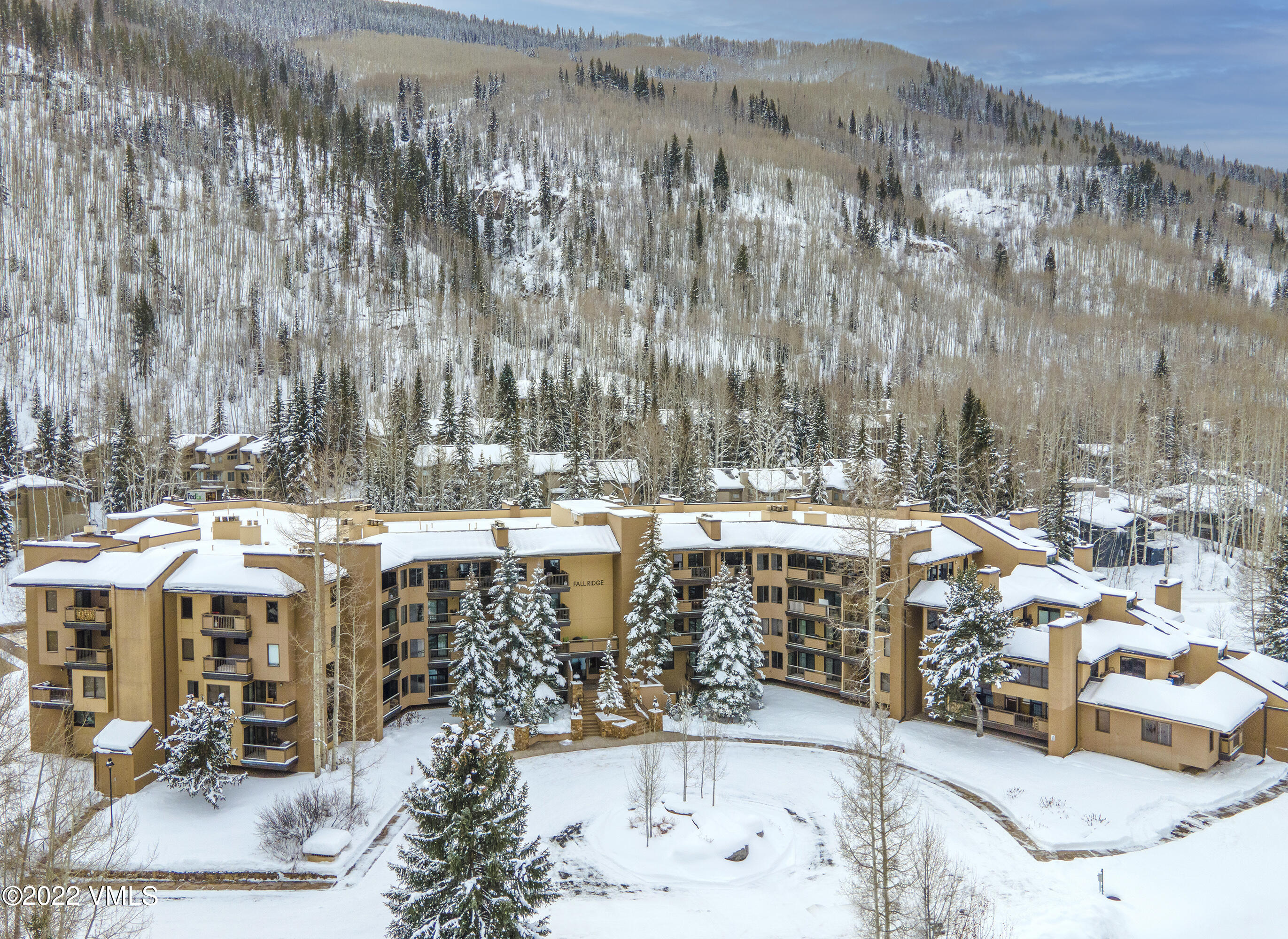 Fallridge-204_01